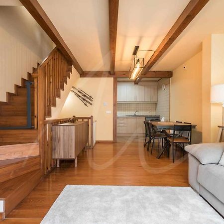 Casa Artiga De Lin By Seamount Rentals Les Bordes 외부 사진